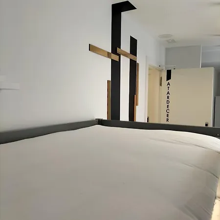 Hostel Alicante 阿利坎特